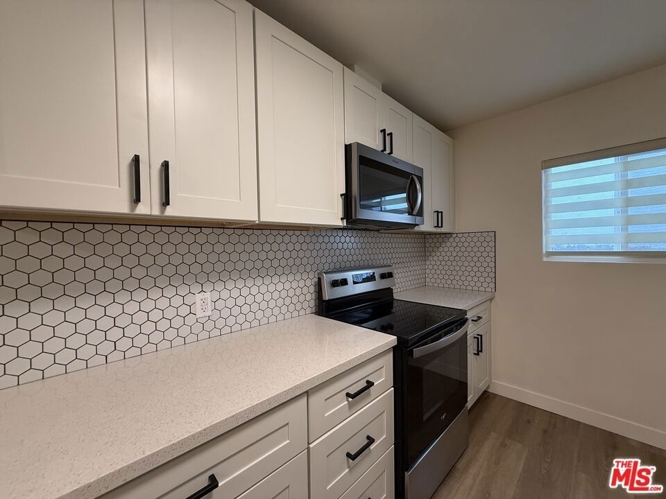 314 S Clark Drive - Photo 17
