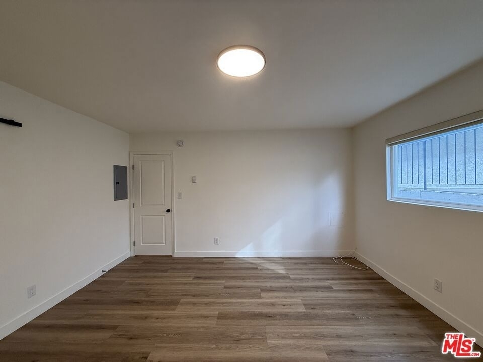 314 S Clark Drive - Photo 36
