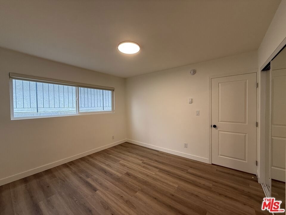 314 S Clark Drive - Photo 23