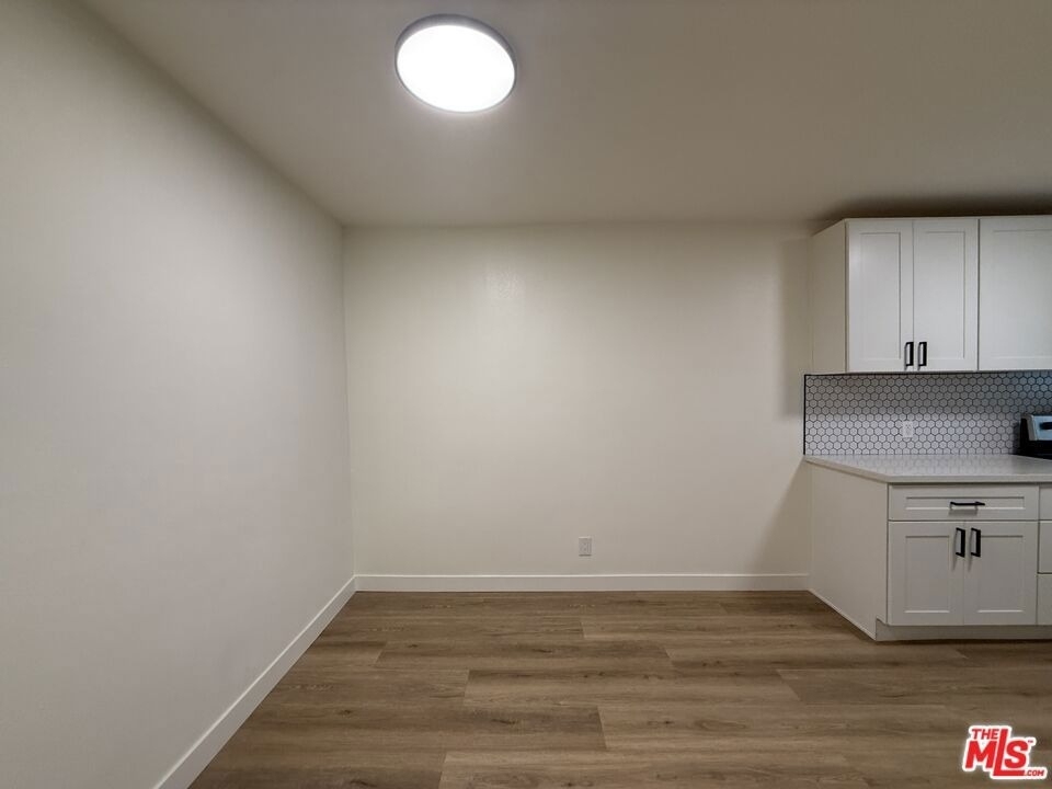 314 S Clark Drive - Photo 8