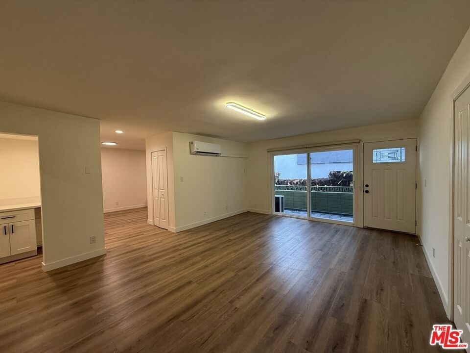 314 S Clark Drive - Photo 45