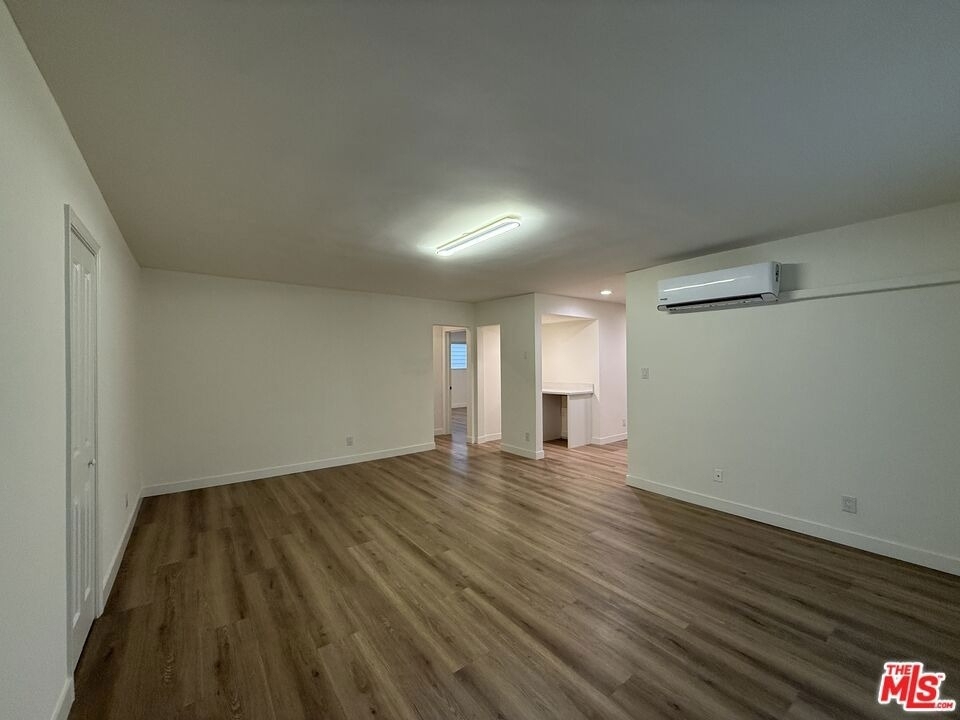 314 S Clark Drive - Photo 43