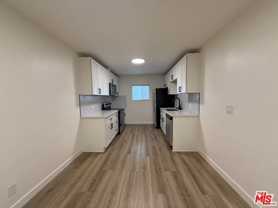 314 S Clark Drive - Photo 15