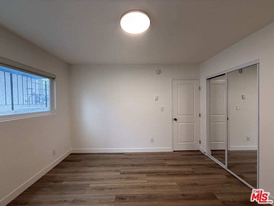 314 S Clark Drive - Photo 24
