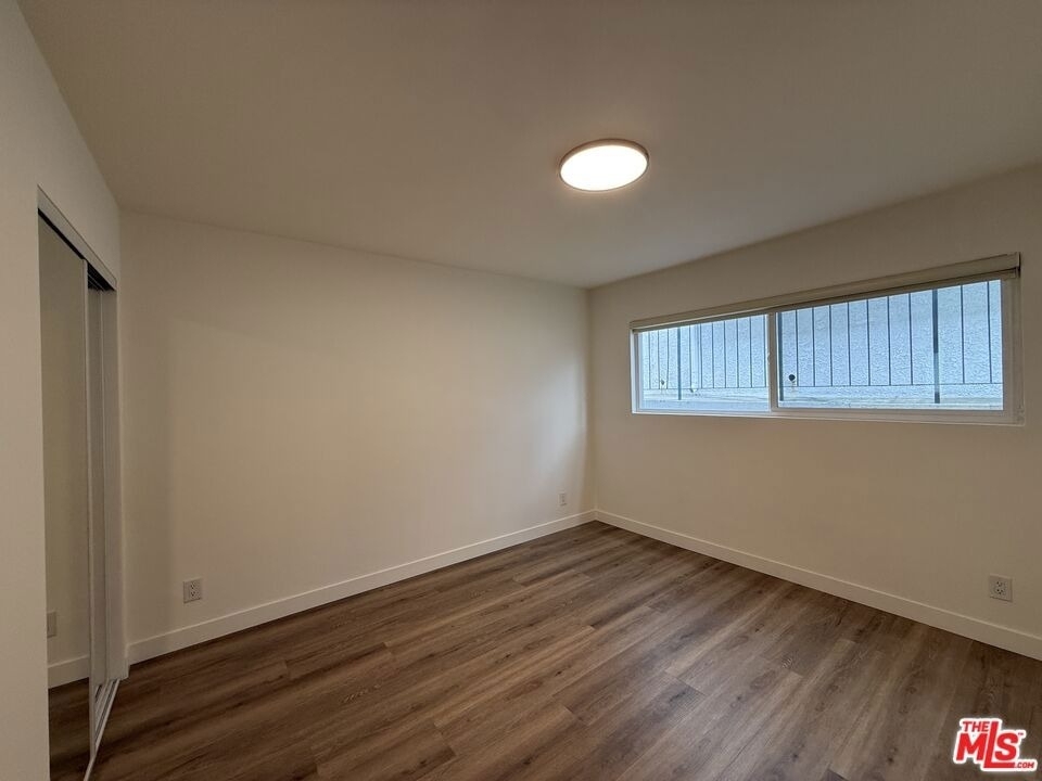 314 S Clark Drive - Photo 20