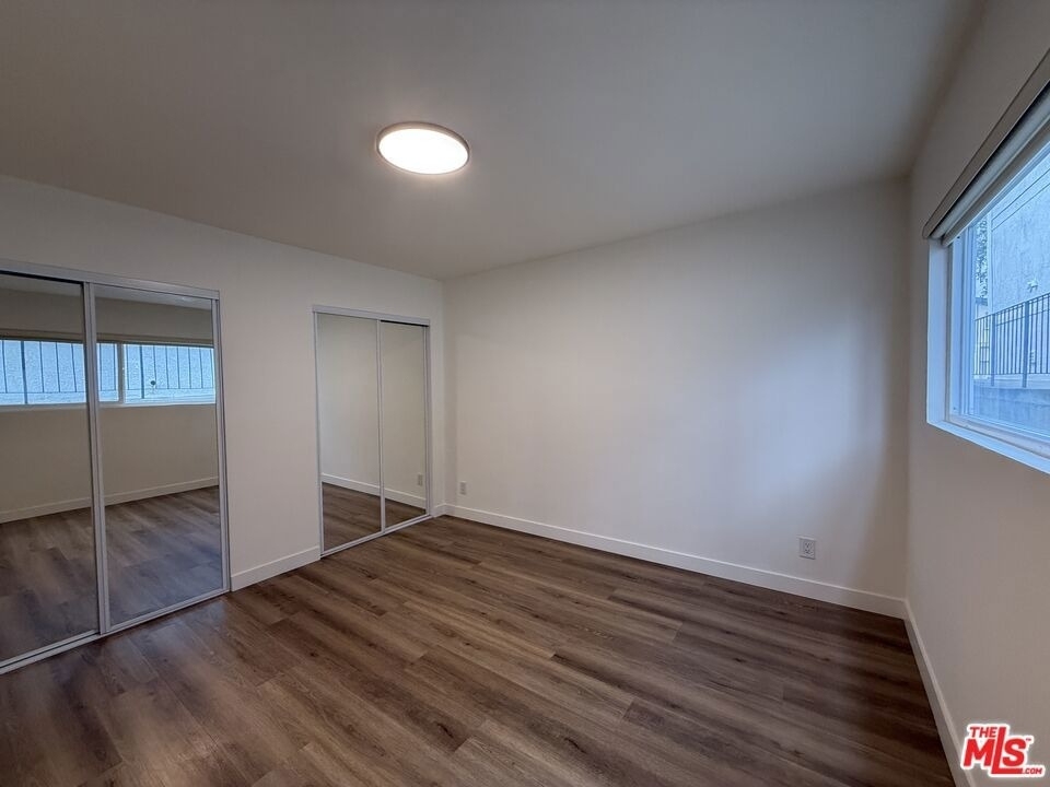 314 S Clark Drive - Photo 27
