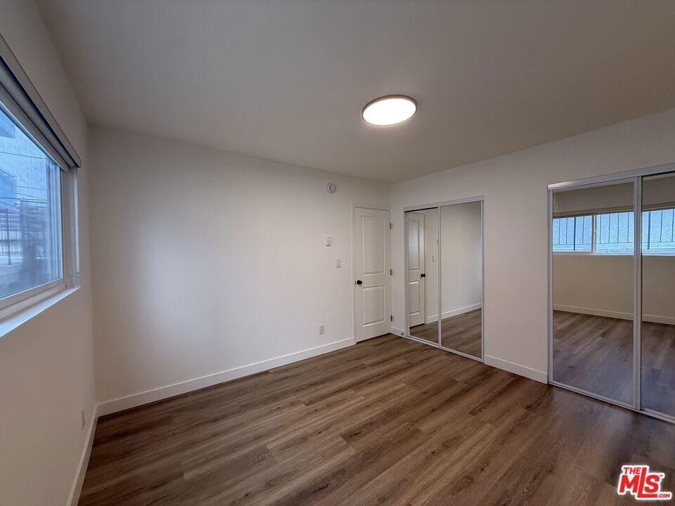 314 S Clark Drive - Photo 25
