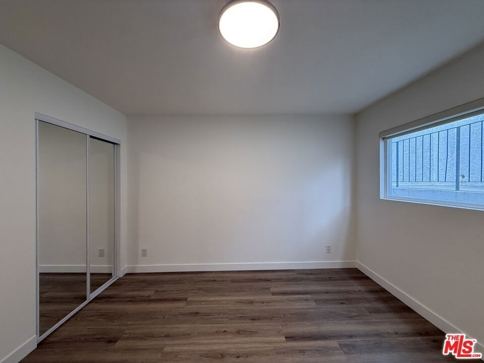 314 S Clark Drive - Photo 28