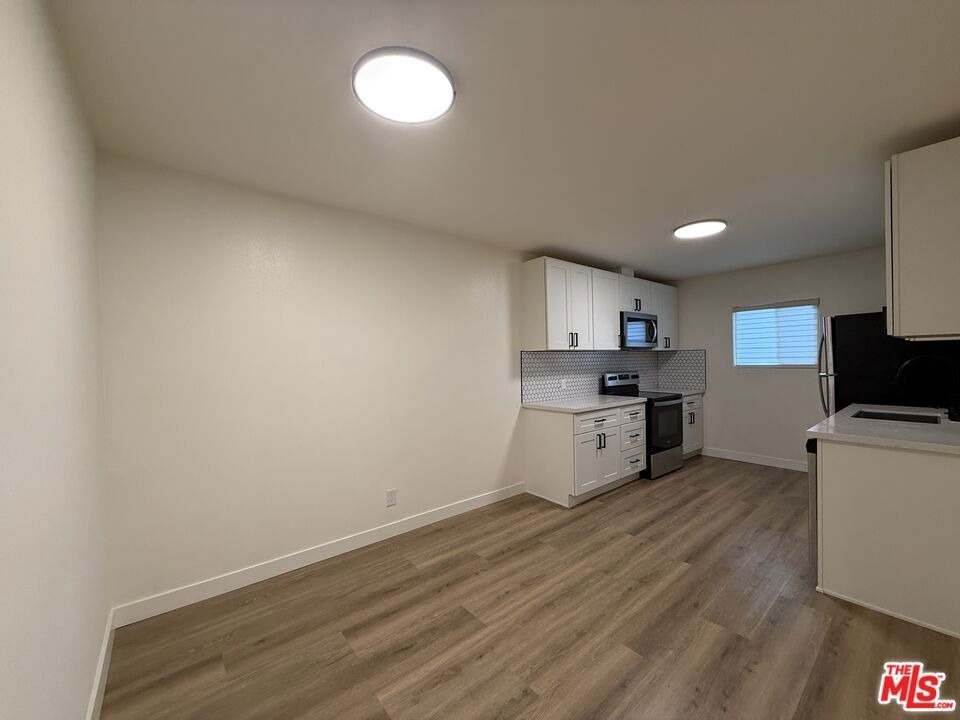 314 S Clark Drive - Photo 7