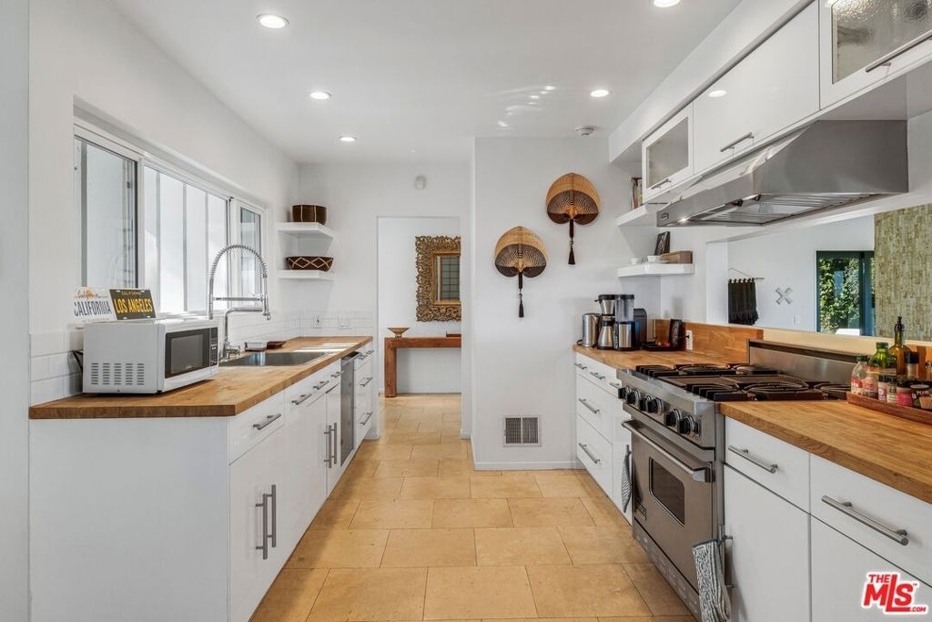 10123 Angelo View Drive - Photo 8