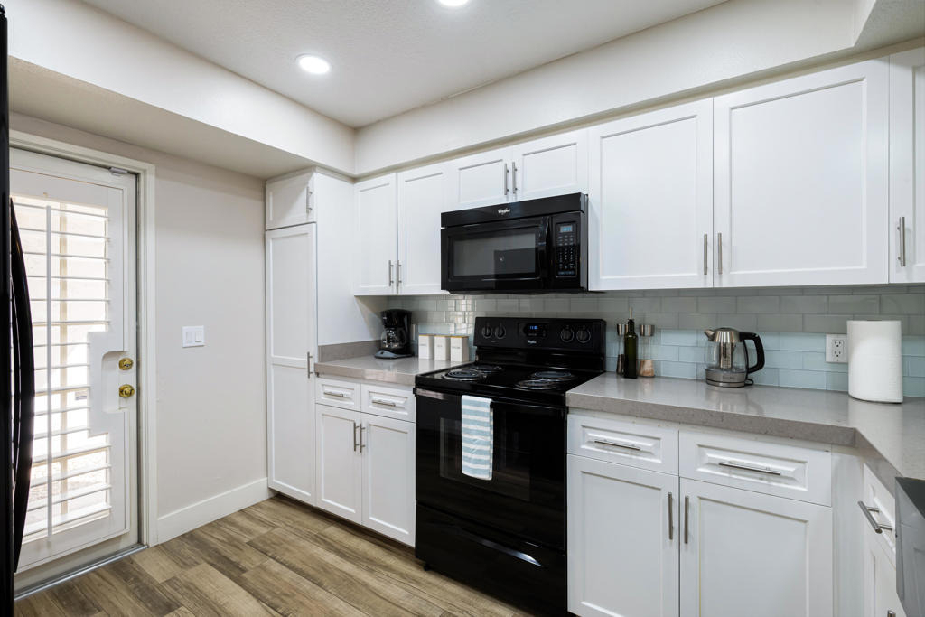 139 Villa Court - Photo 21