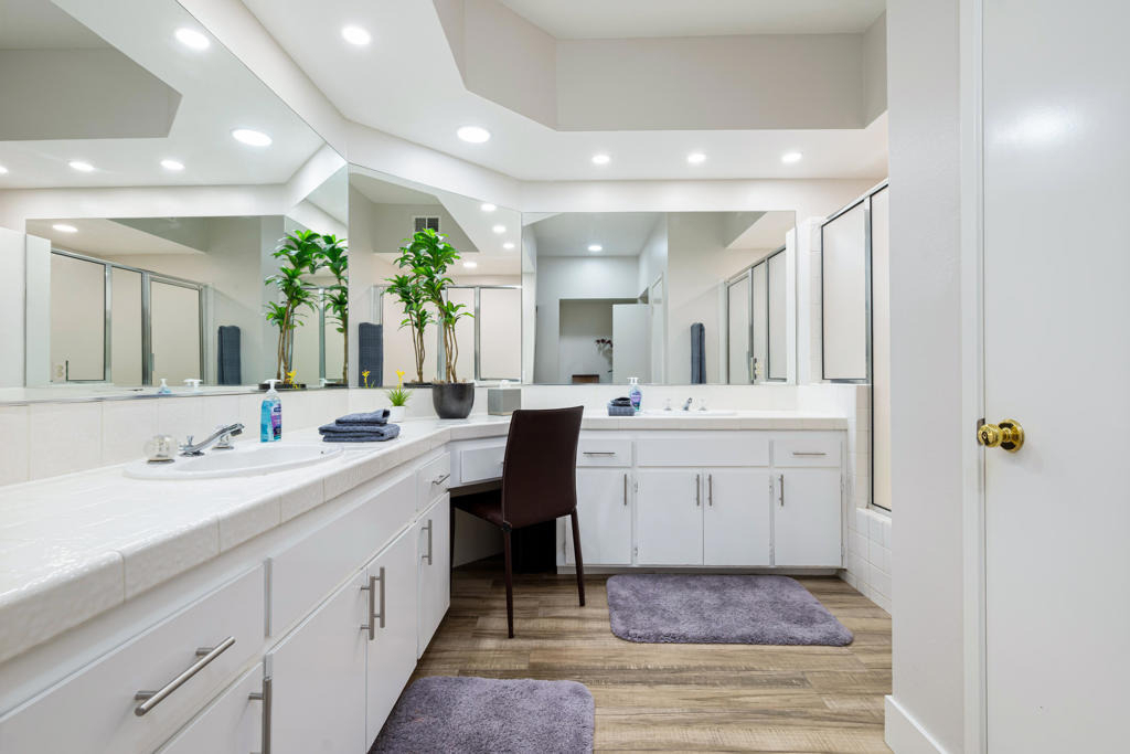 139 Villa Court - Photo 33