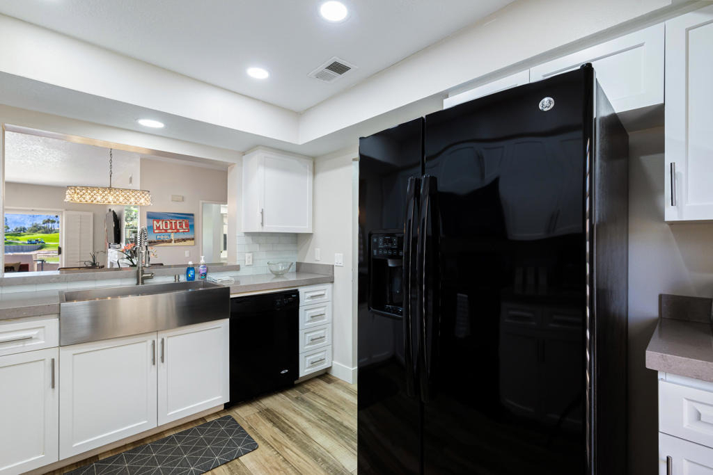 139 Villa Court - Photo 24