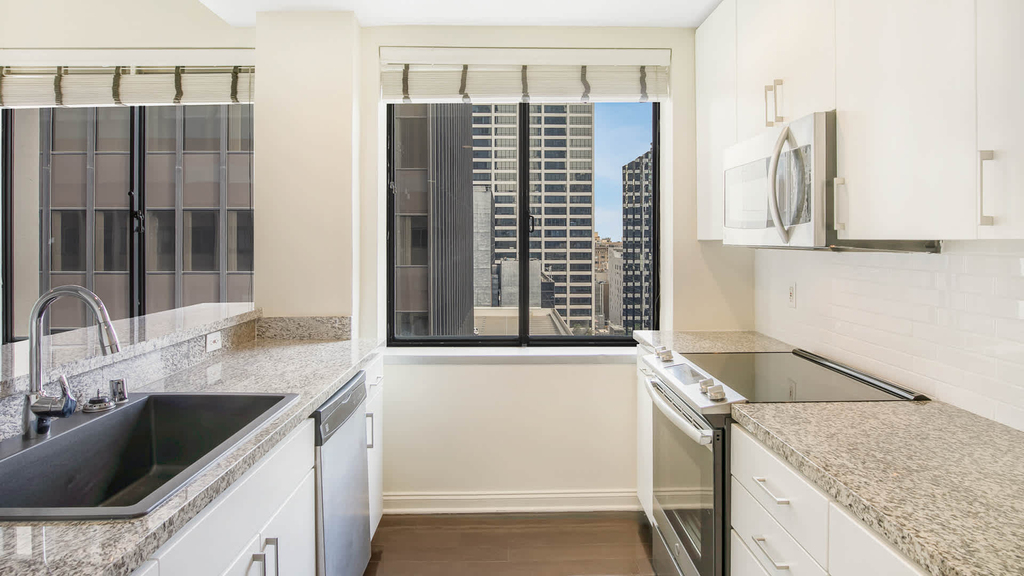 612 S. Flower Street - Photo 12