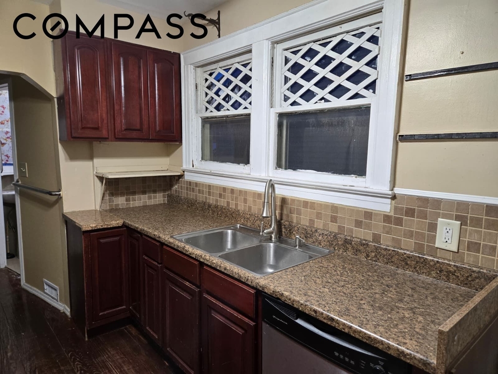 South Avenue - Photo 10