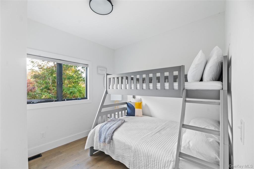 31 Atlantic Avenue - Photo 8