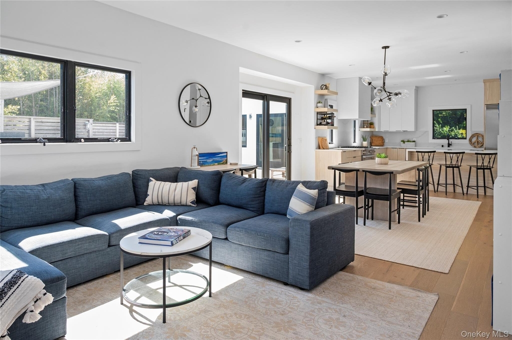 31 Atlantic Avenue - Photo 1