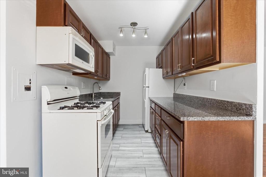 1200 S Arlington Ridge Road - Photo 11