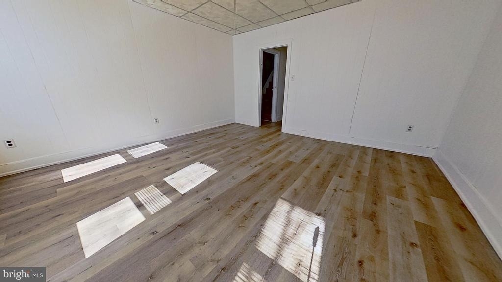 645 W Philadelphia Street - Photo 4