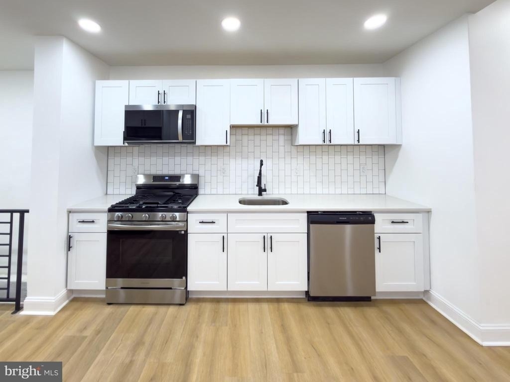 5237 Greenway Avenue - Photo 7