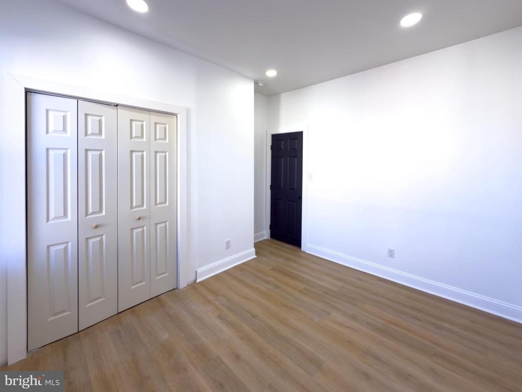 5237 Greenway Avenue - Photo 24