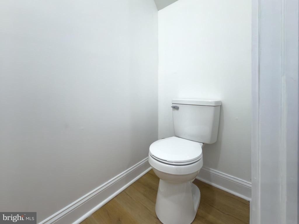 5237 Greenway Avenue - Photo 10