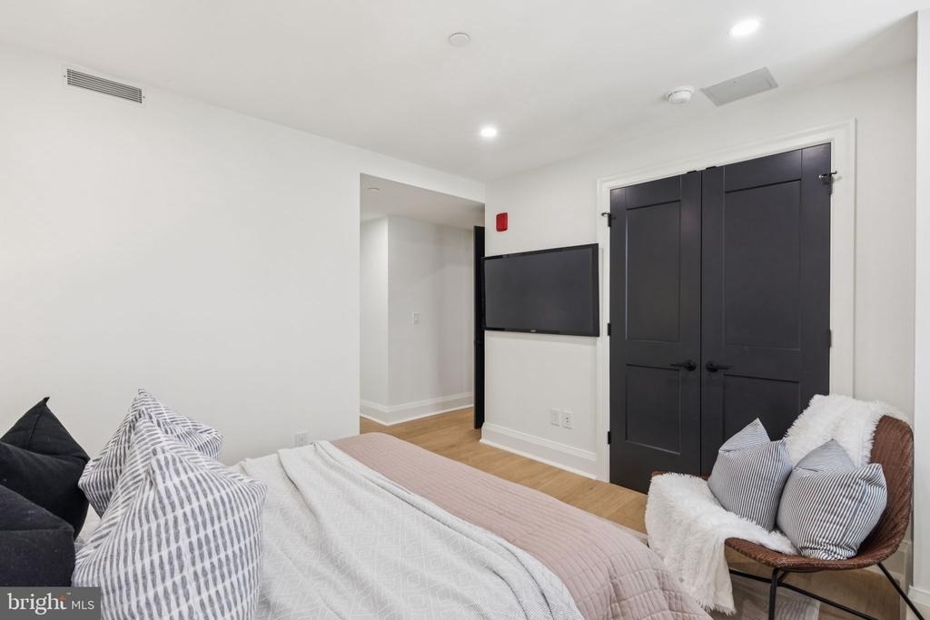 135 S 19th Street - Photo 10