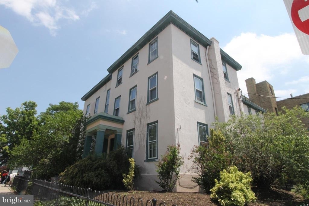 100 E Price Street - Photo 14