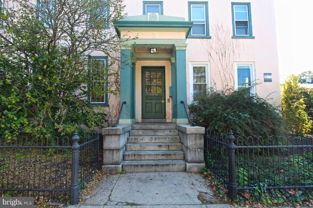 100 E Price Street - Photo 15