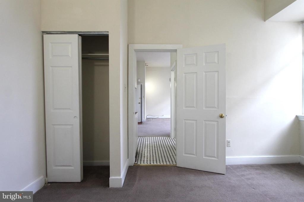 100 E Price Street - Photo 10