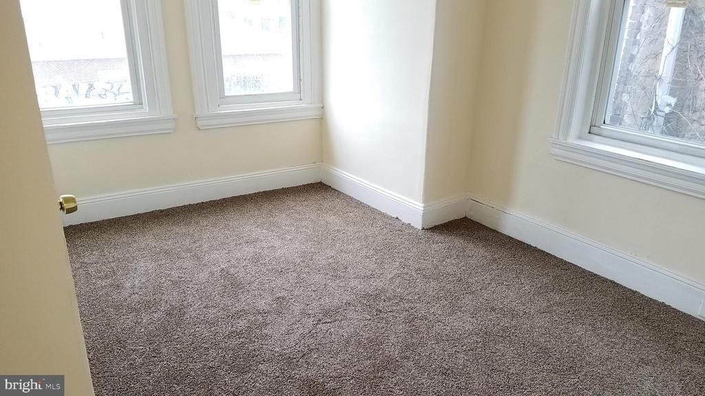 3046 Clifford Street - Photo 4