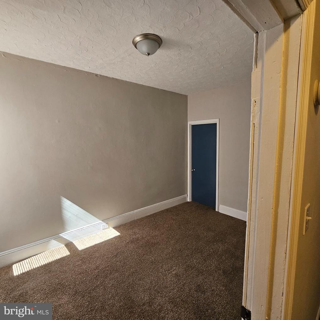 3046 Clifford Street - Photo 38