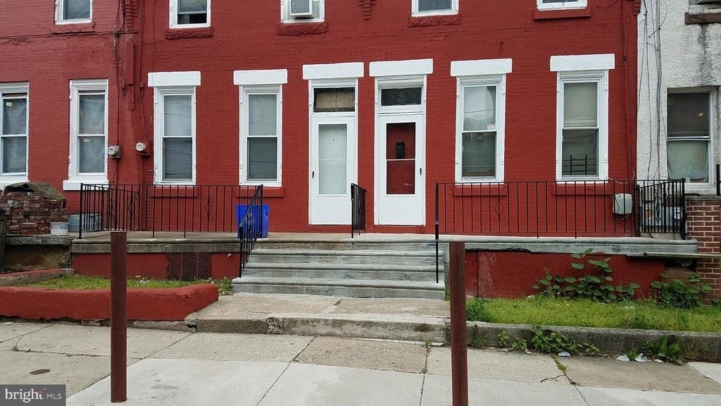 3046 Clifford Street - Photo 0