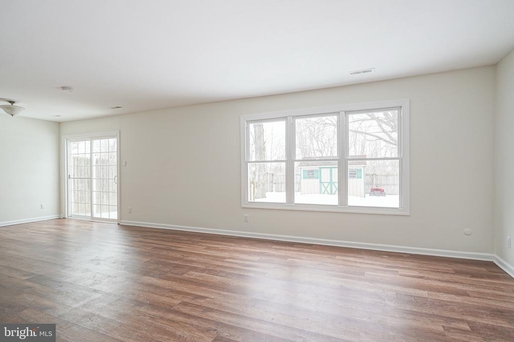 117 Chaucer Road - Photo 3