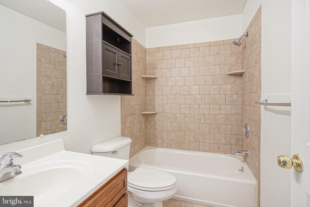 117 Chaucer Road - Photo 12