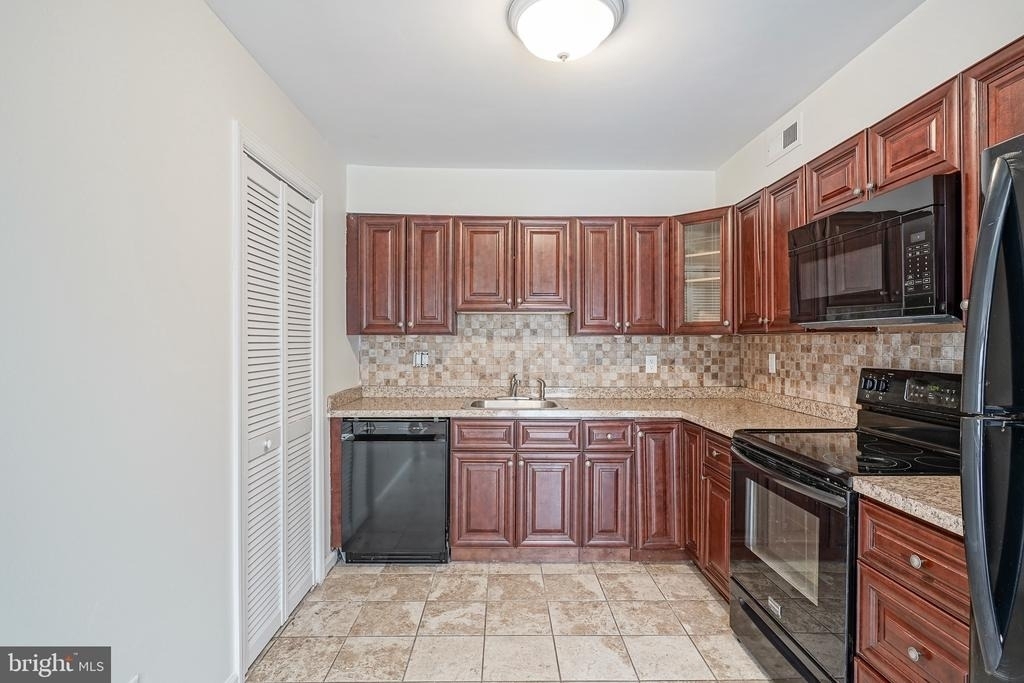 117 Chaucer Road - Photo 9