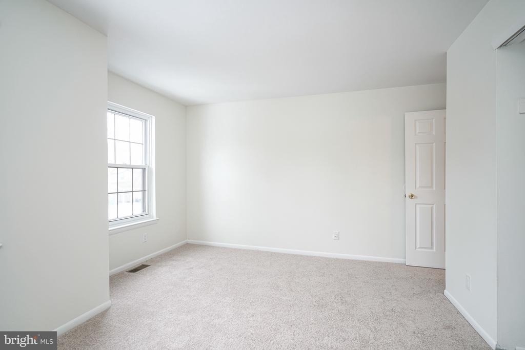 117 Chaucer Road - Photo 13