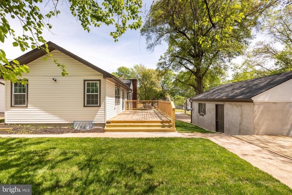 9520 48th Avenue - Photo 41