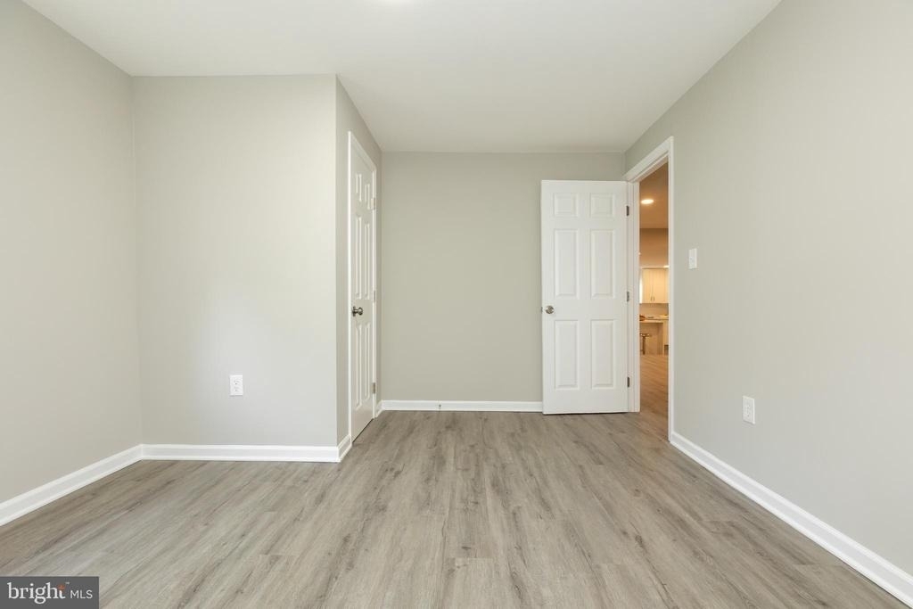 9520 48th Avenue - Photo 35
