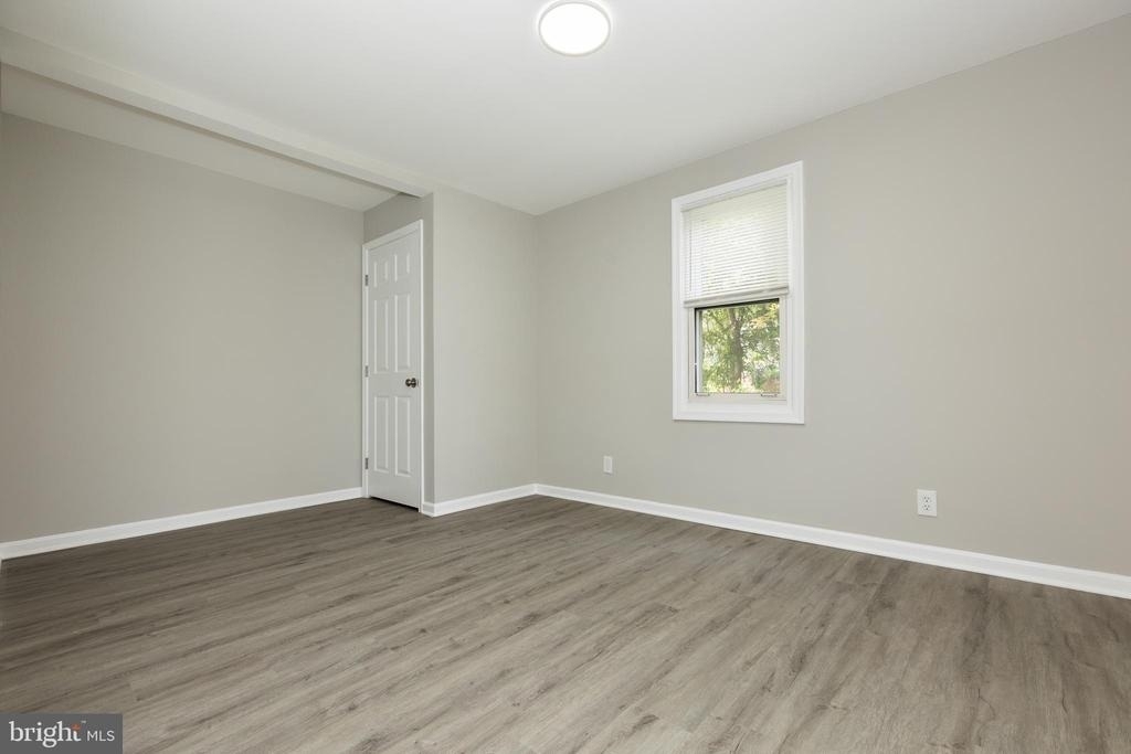 9520 48th Avenue - Photo 36
