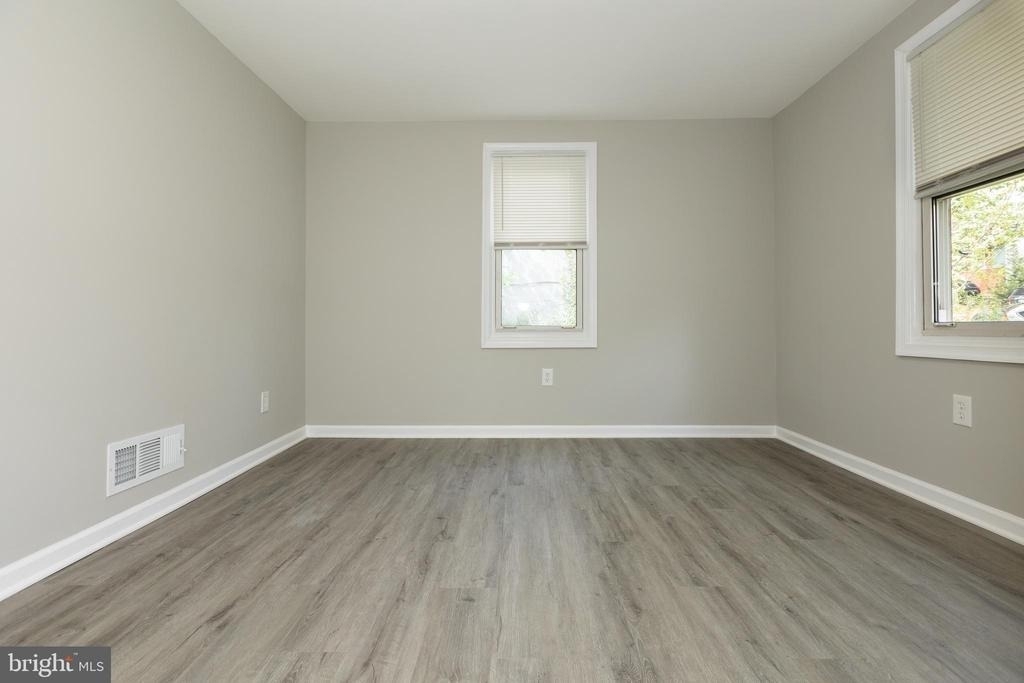 9520 48th Avenue - Photo 34
