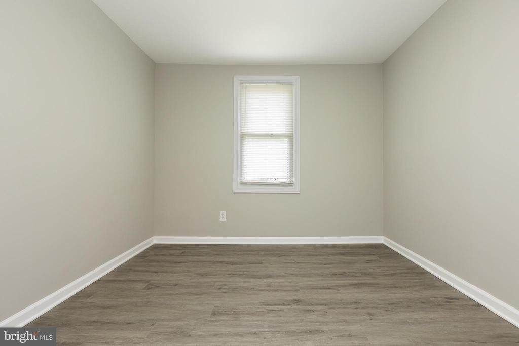 9520 48th Avenue - Photo 32