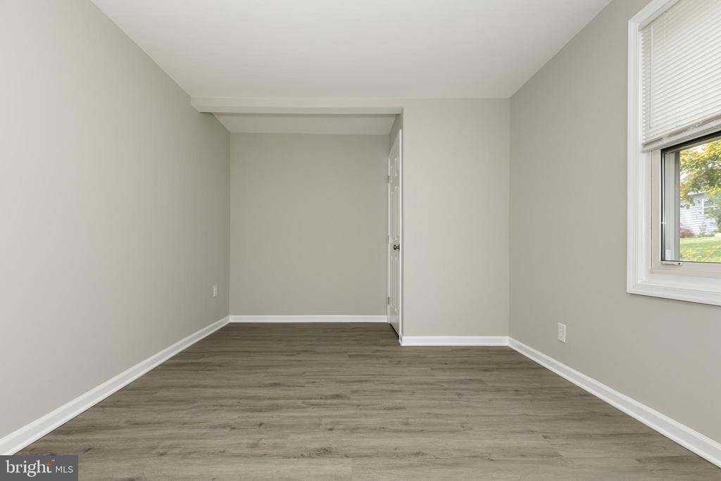 9520 48th Avenue - Photo 37