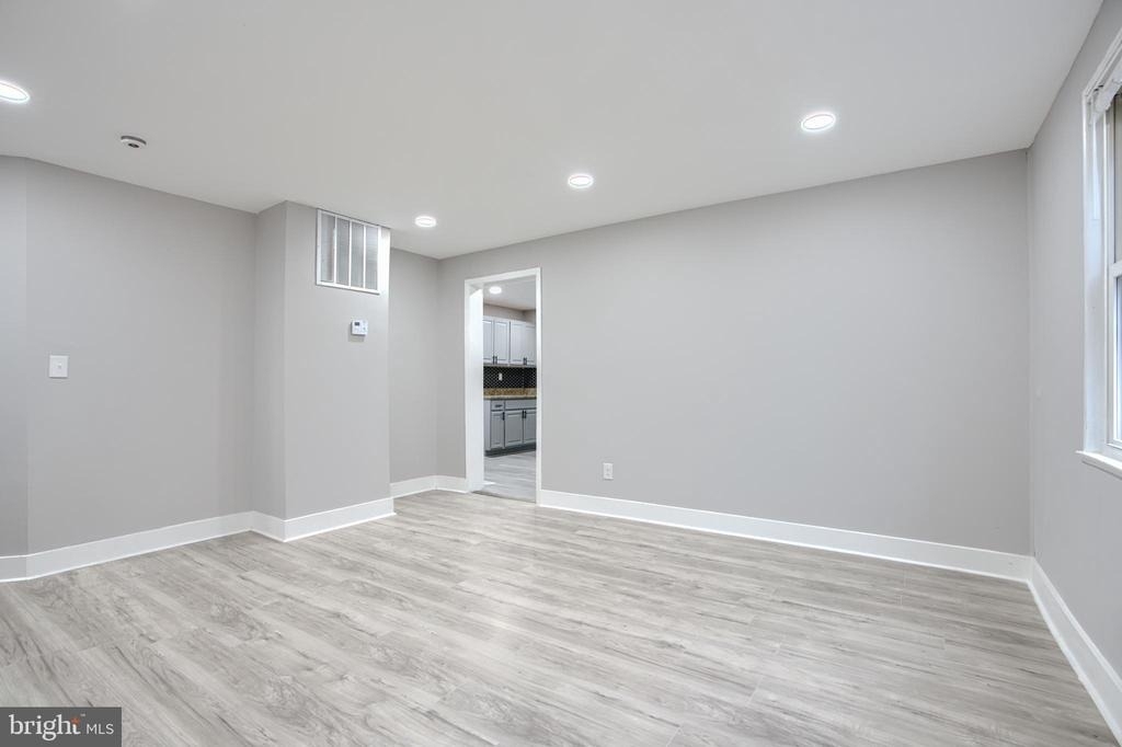 3807 Fleetwood Avenue - Photo 3