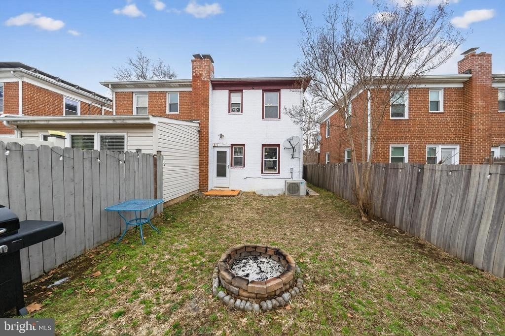 4409 Polk Street Ne - Photo 17