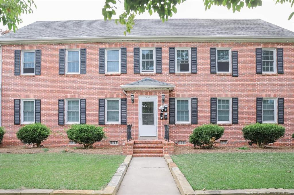 1109 N Chestnut Street N - Photo 0