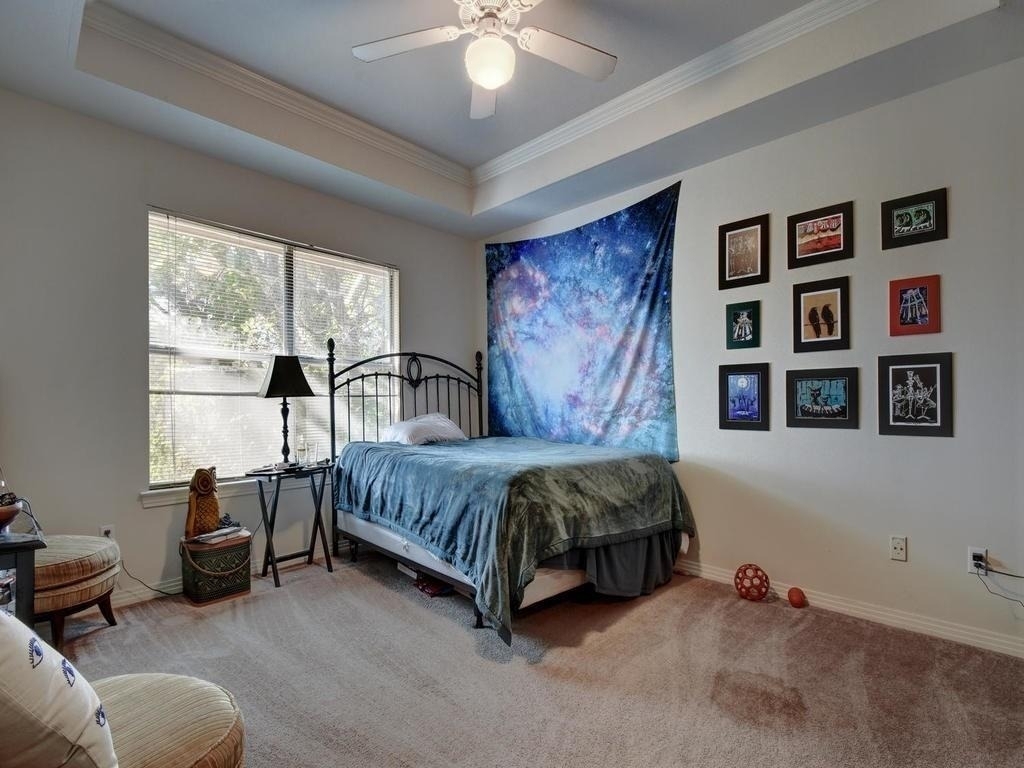 609 E 49th St - Photo 11