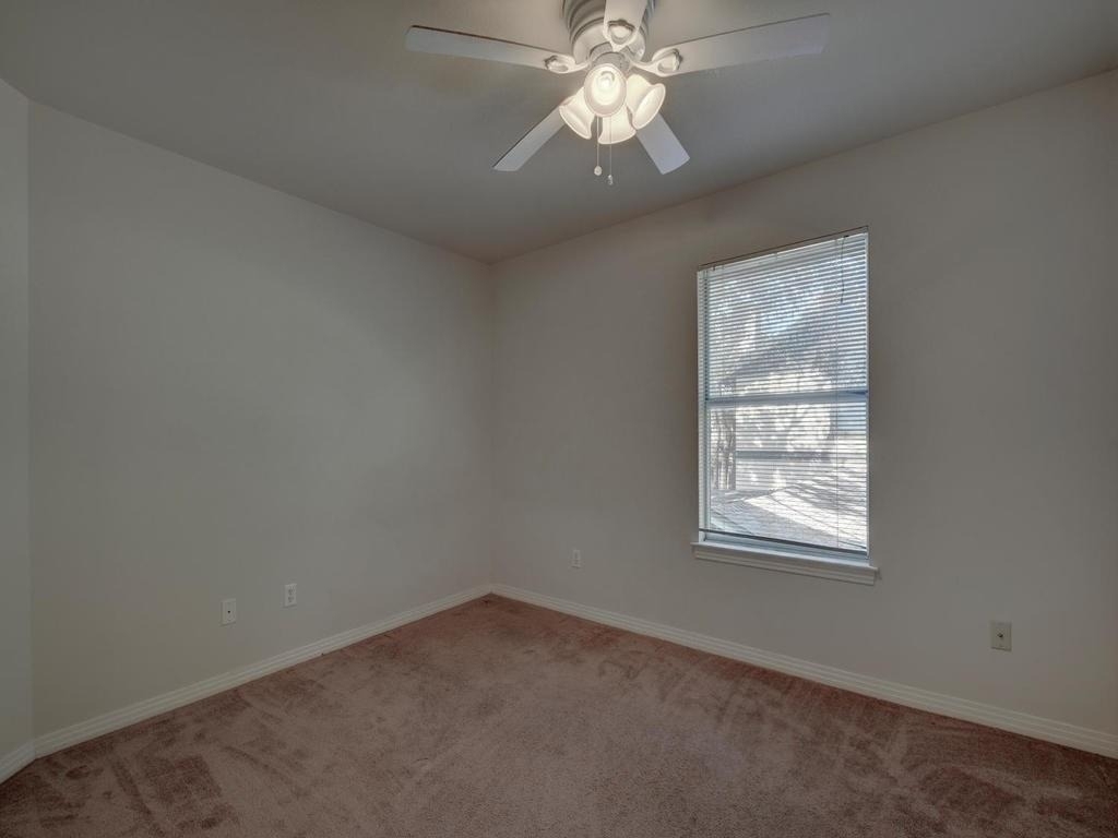 609 E 49th St - Photo 13