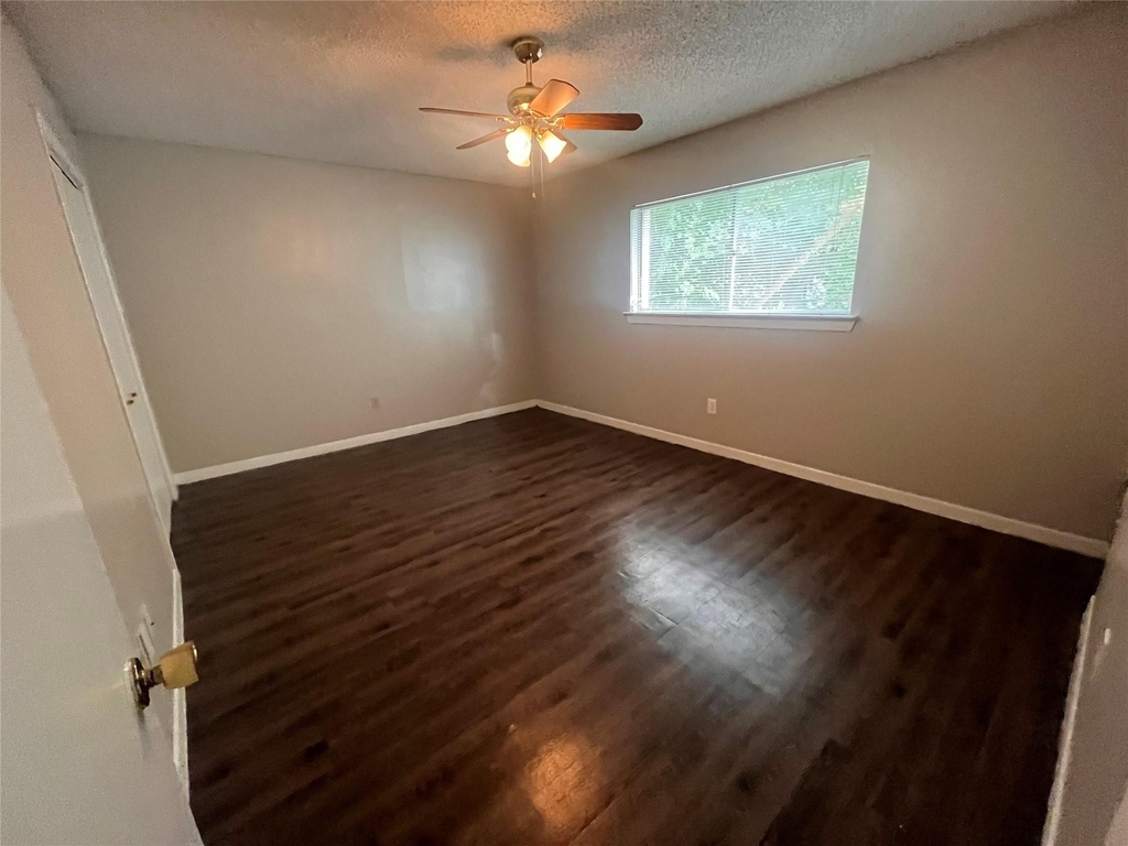 3106 Duval St - Photo 1