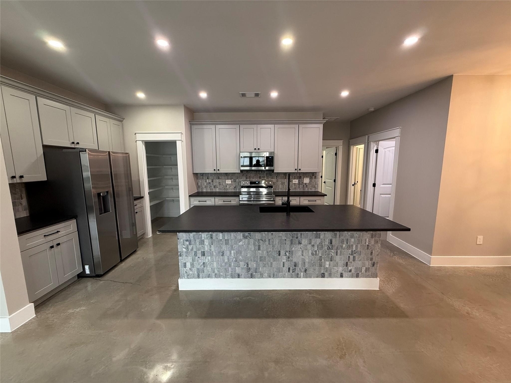 201 N Vandeveer St - Photo 4